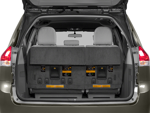 2014 Toyota Sienna SE 8 Passenger