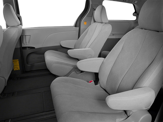 2014 Toyota Sienna SE 8 Passenger