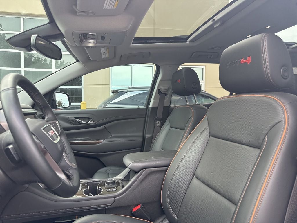 2023 GMC Acadia AT4
