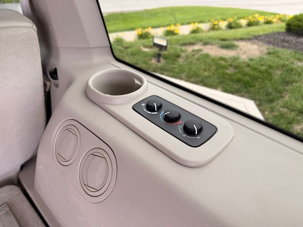 2008 Jeep Commander Overland