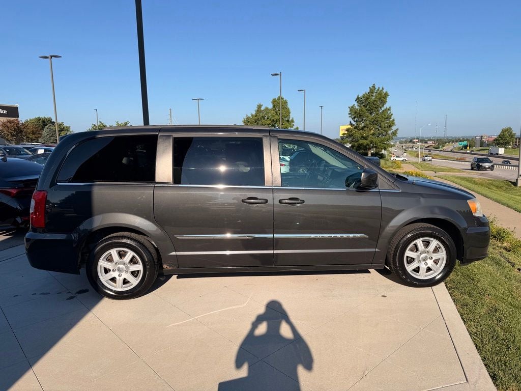 2012 Chrysler Town & Country Touring