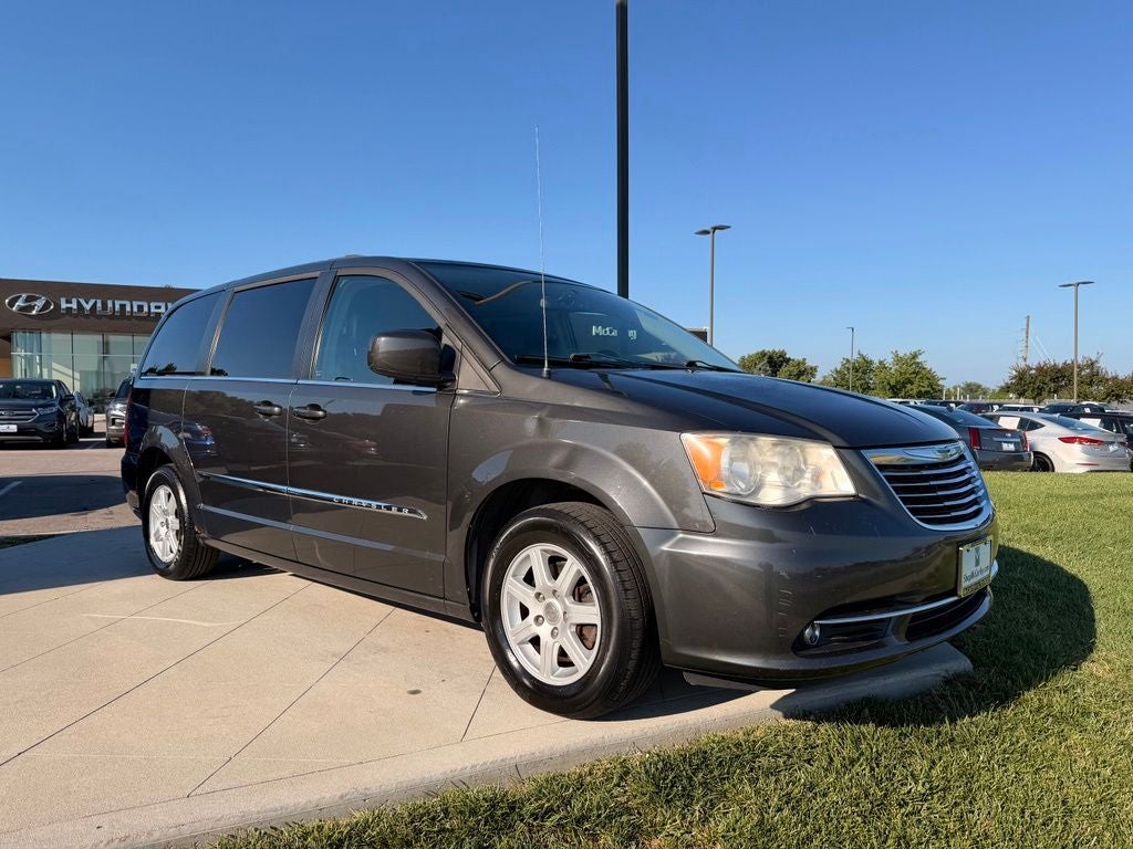 2012 Chrysler Town & Country Touring