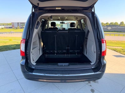 2012 Chrysler Town & Country Touring