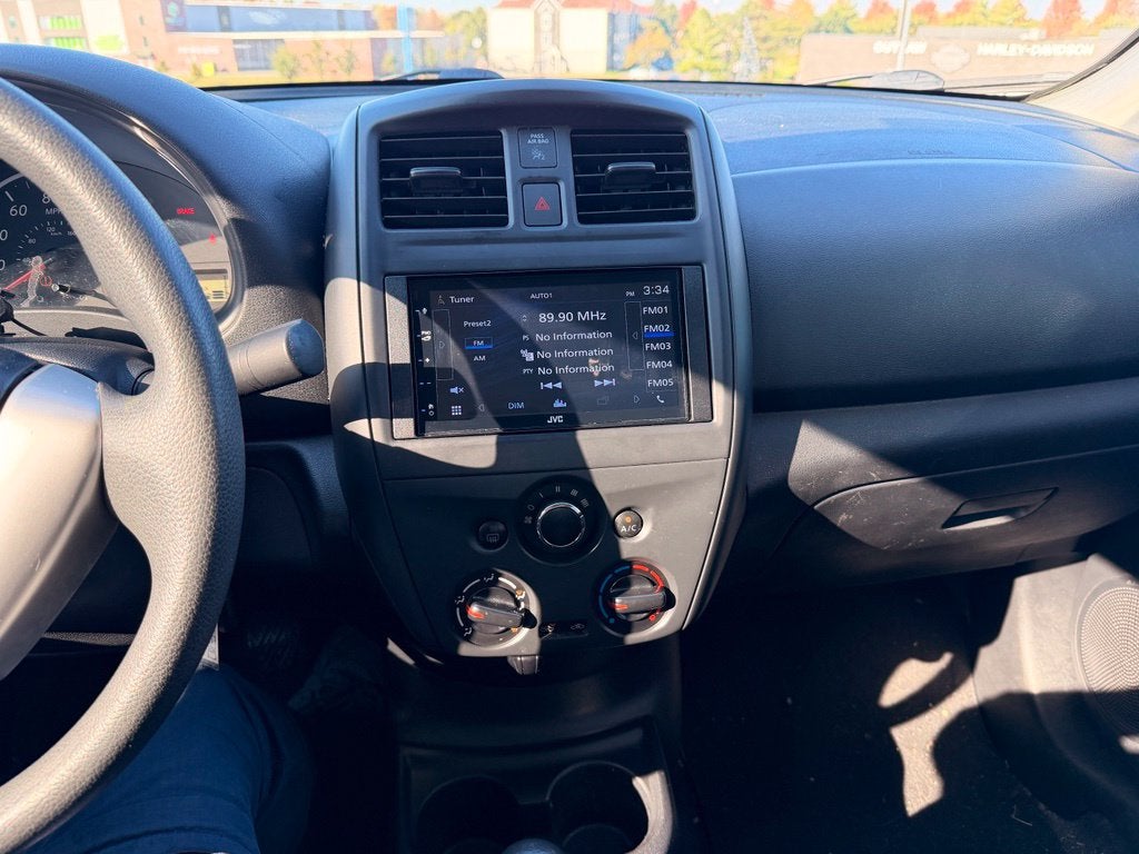 2015 Nissan Versa 1.6 S