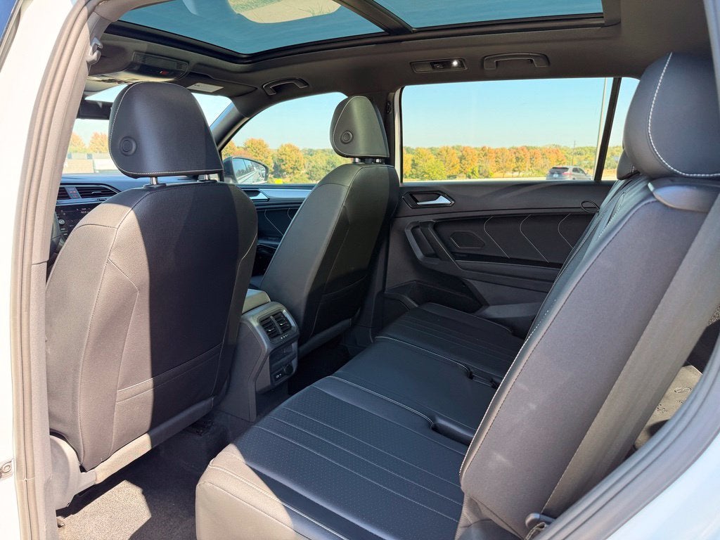 2024 Volkswagen Tiguan 2.0T SE R-Line Black
