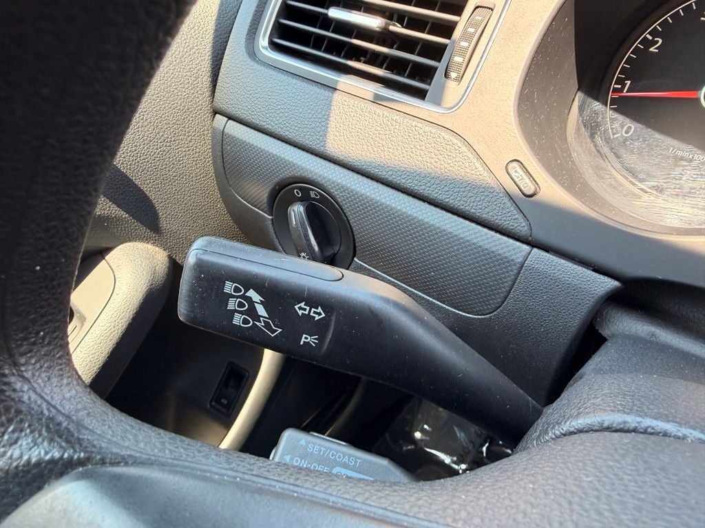 2012 Volkswagen Jetta 2.0L S