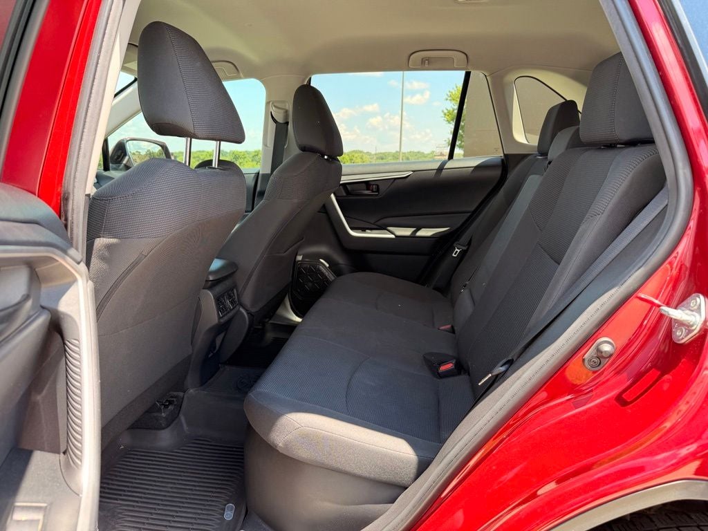 2021 Toyota RAV4 Hybrid LE