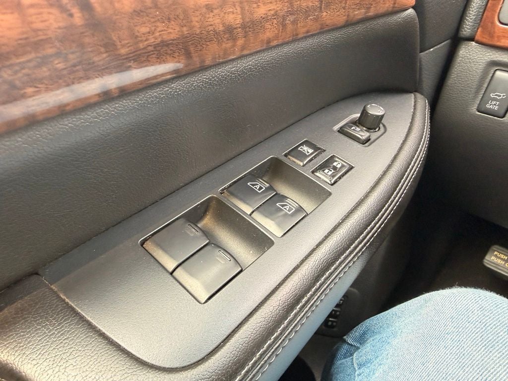 2012 Nissan Armada Platinum