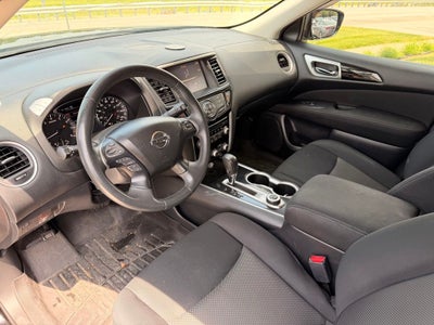 2017 Nissan Pathfinder SV