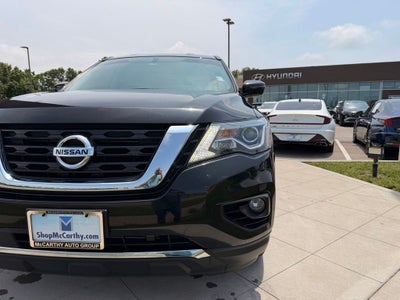 2017 Nissan Pathfinder SV