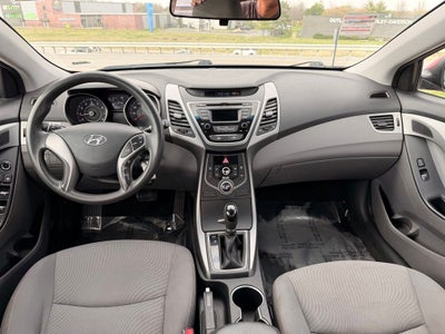 2014 Hyundai ELANTRA SE
