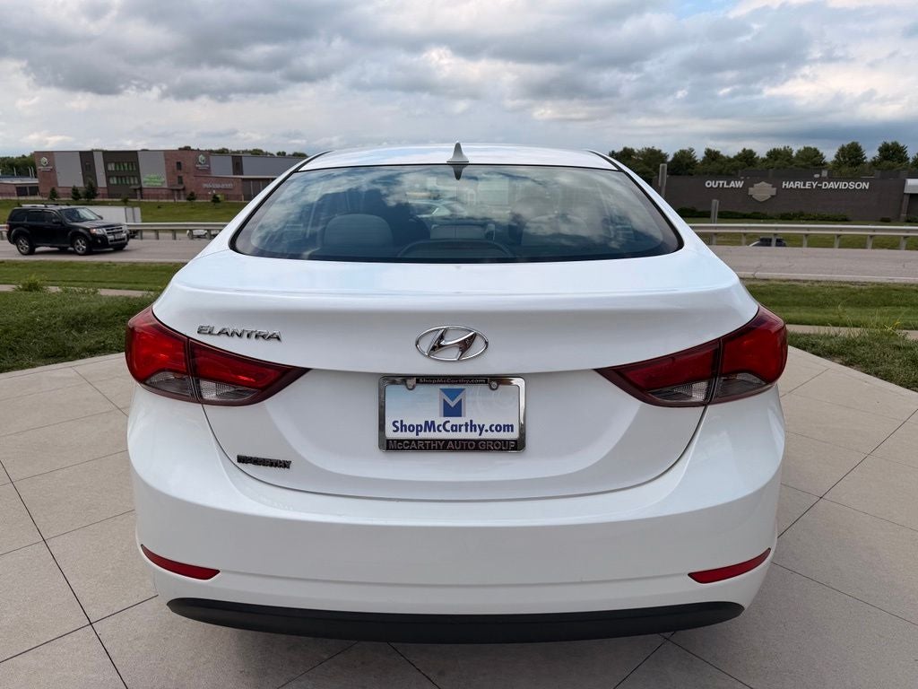 2015 Hyundai ELANTRA SE