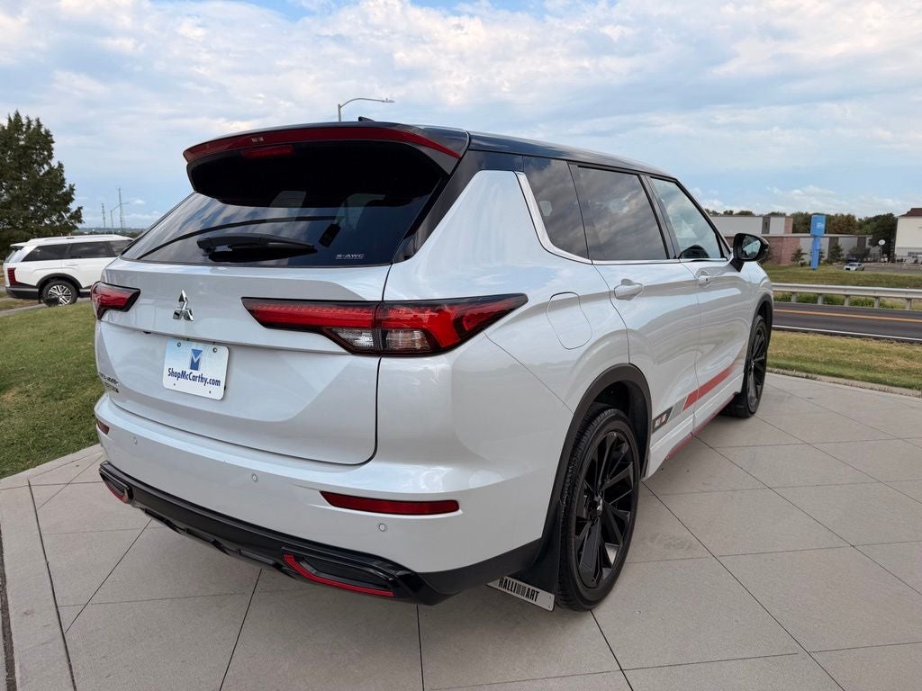 2023 Mitsubishi Outlander SE
