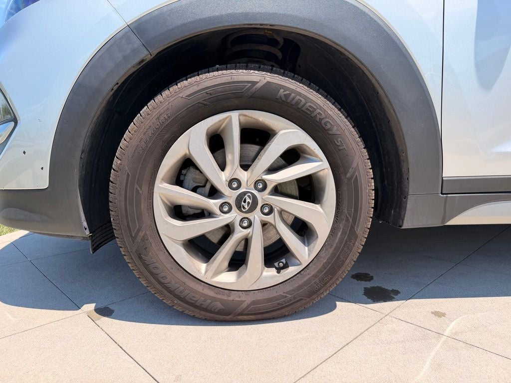 2017 Hyundai TUCSON SE Popular Equipment Package