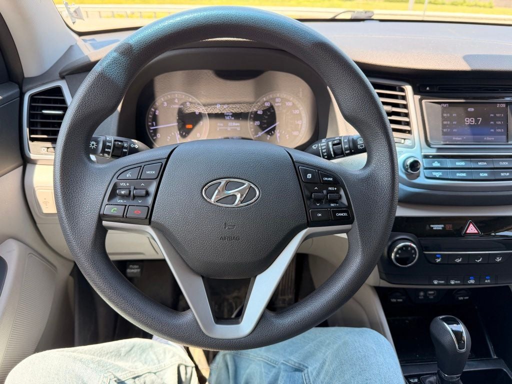 2017 Hyundai TUCSON SE Popular Equipment Package
