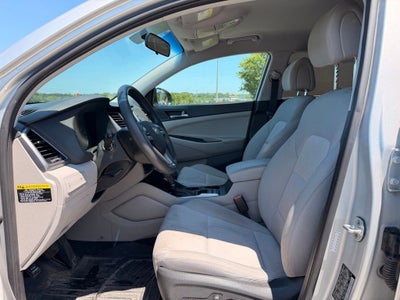 2017 Hyundai TUCSON SE Popular Equipment Package