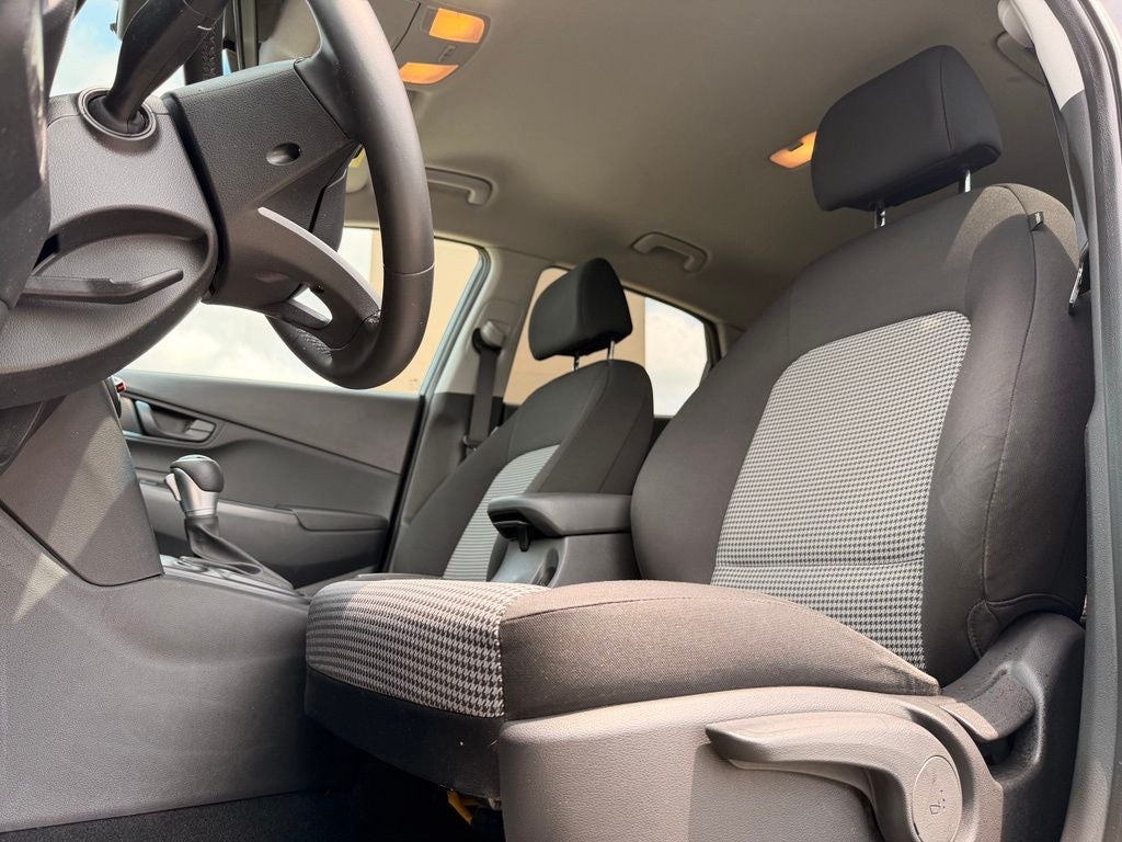 2021 Hyundai KONA SEL