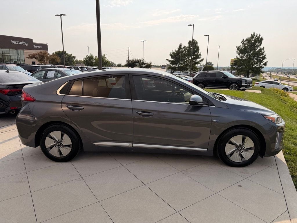 2020 Hyundai IONIQ HYBRID SE