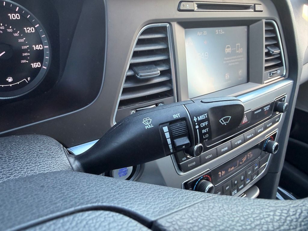 2017 Hyundai SONATA HYBRID SE