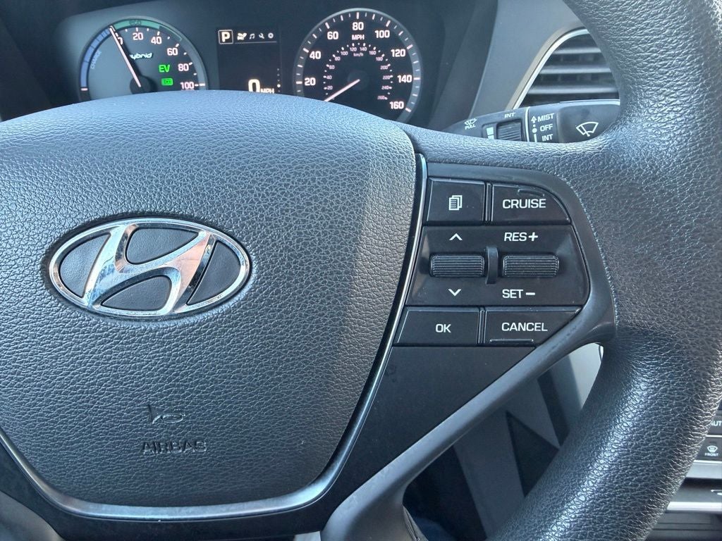 2017 Hyundai SONATA HYBRID SE