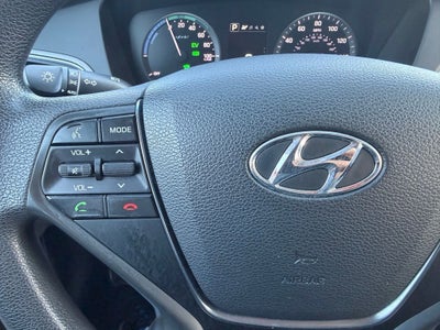2017 Hyundai SONATA HYBRID SE