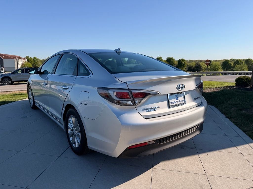 2017 Hyundai SONATA HYBRID SE
