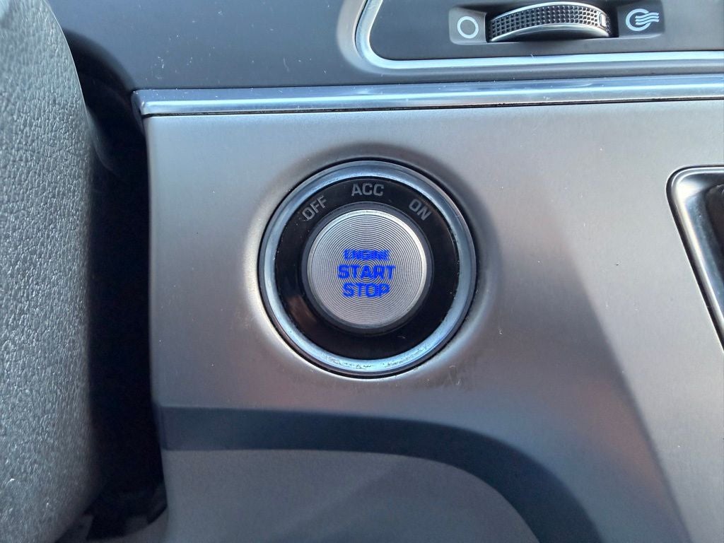 2017 Hyundai SONATA HYBRID SE