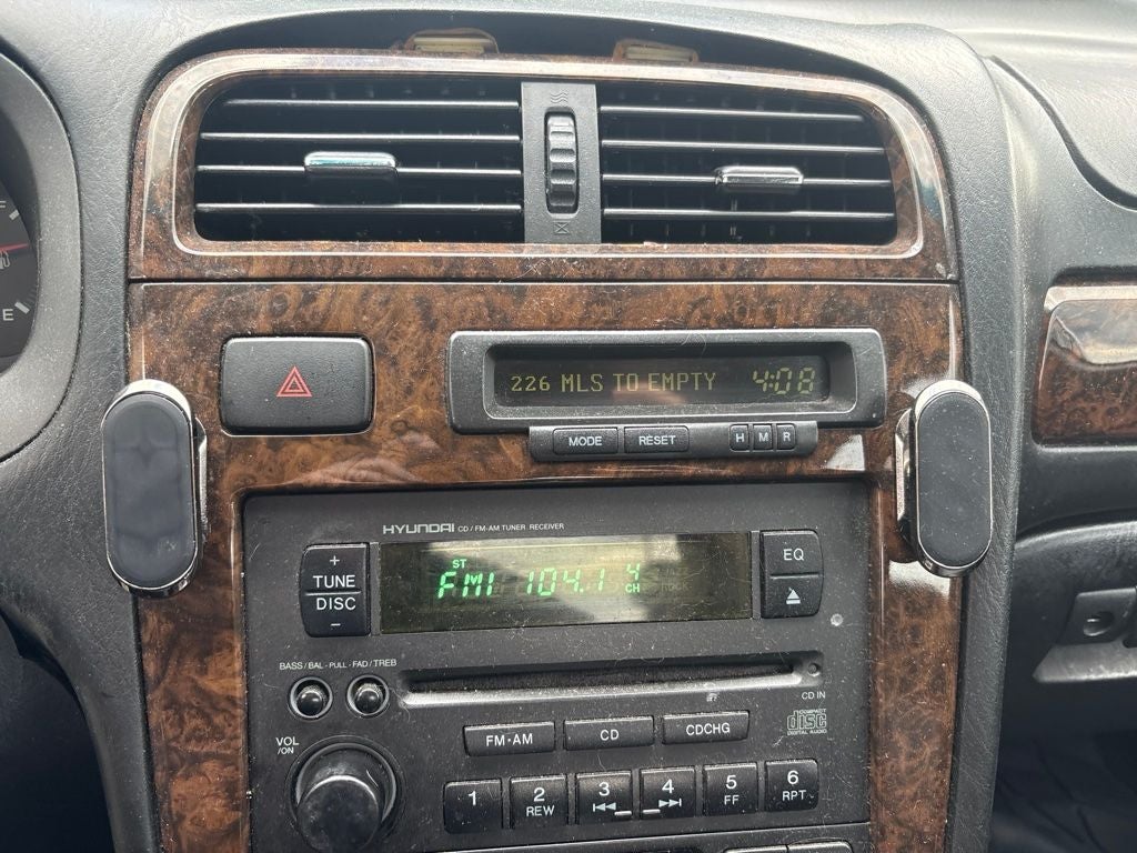 2001 Hyundai XG300 Base