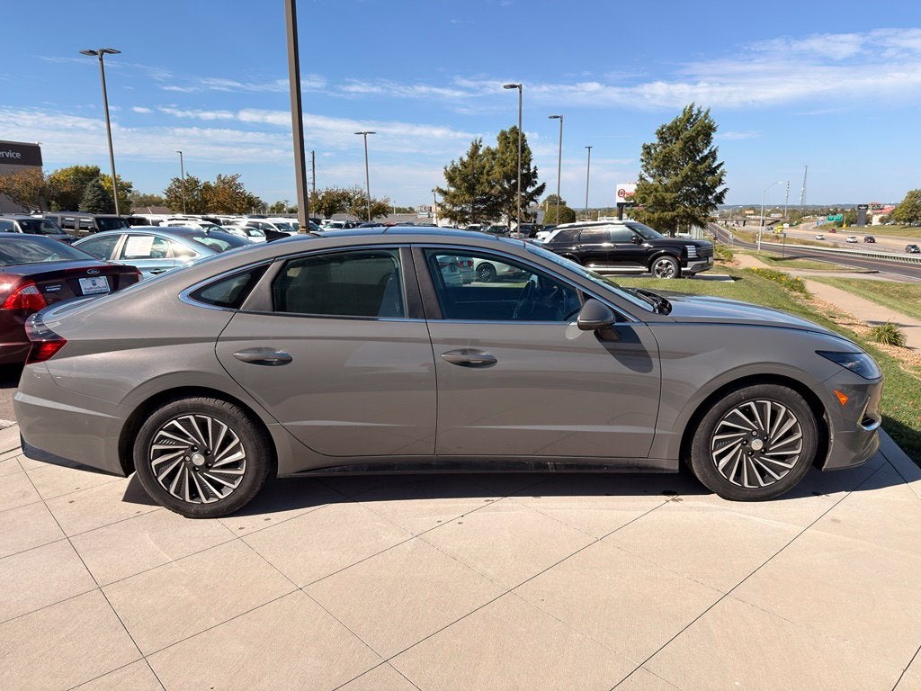 2023 Hyundai SONATA HYBRID Limited