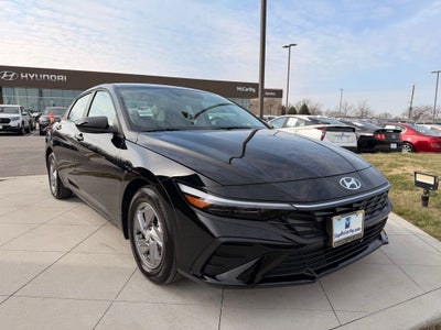2025 Hyundai ELANTRA SE