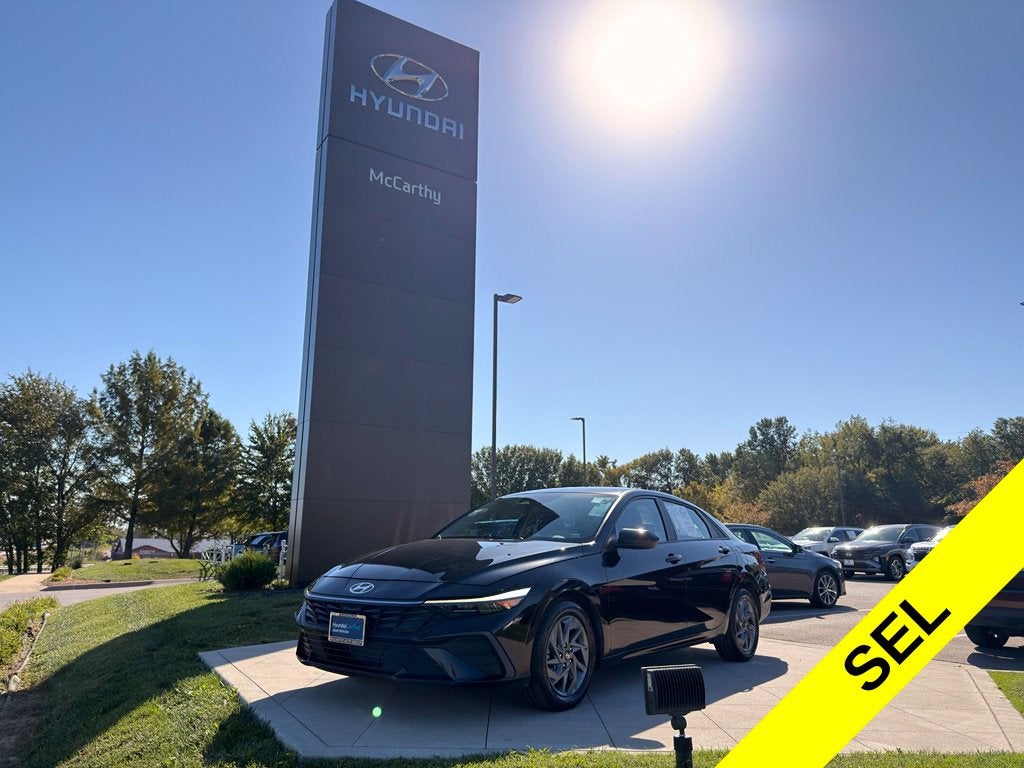 2024 Hyundai ELANTRA SEL