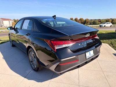 2024 Hyundai ELANTRA SEL
