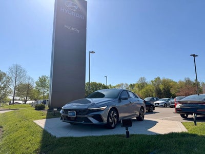 2025 Hyundai ELANTRA Limited