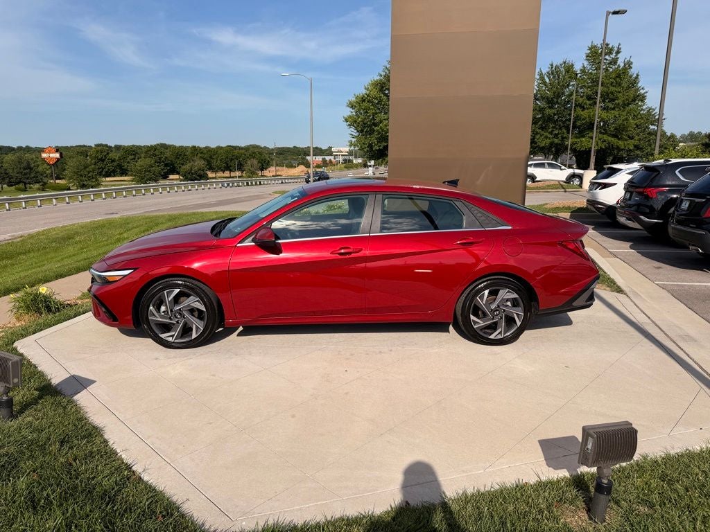 2026 Hyundai ELANTRA Limited