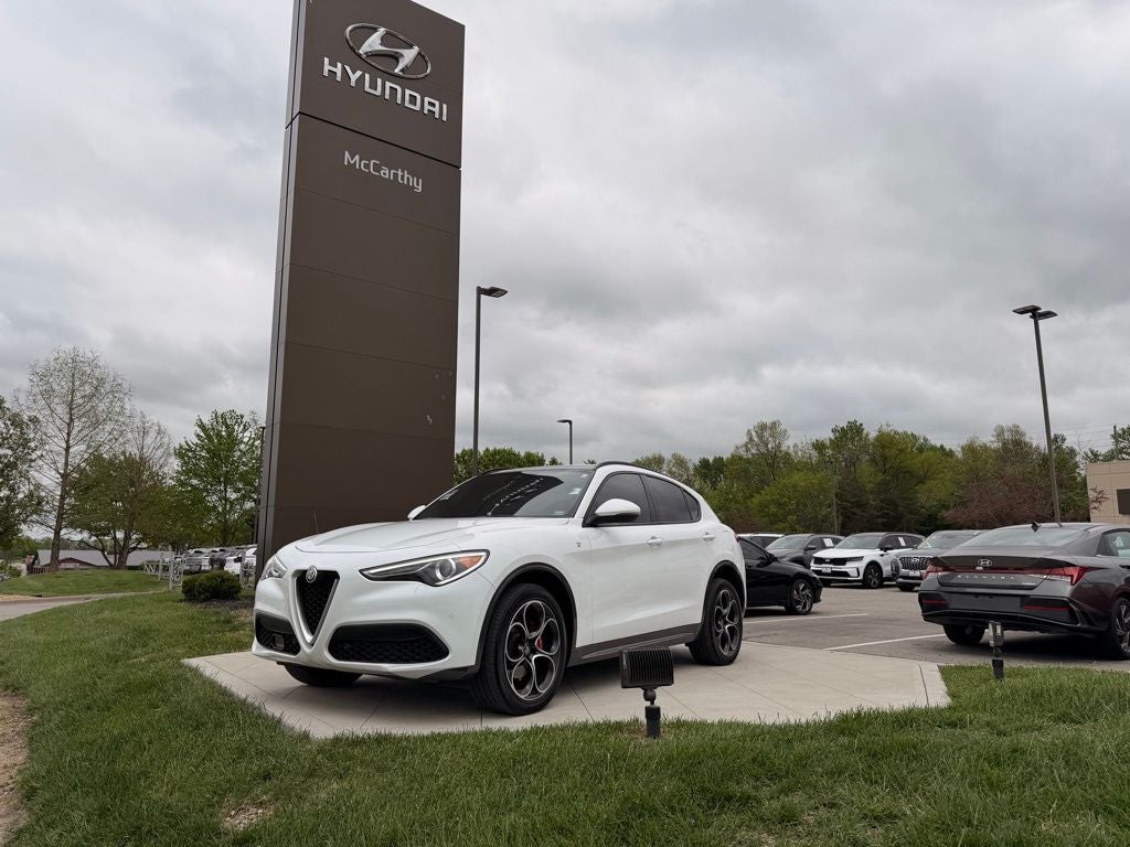 2022 Alfa Romeo Stelvio Ti