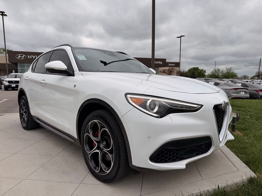 2022 Alfa Romeo Stelvio Ti