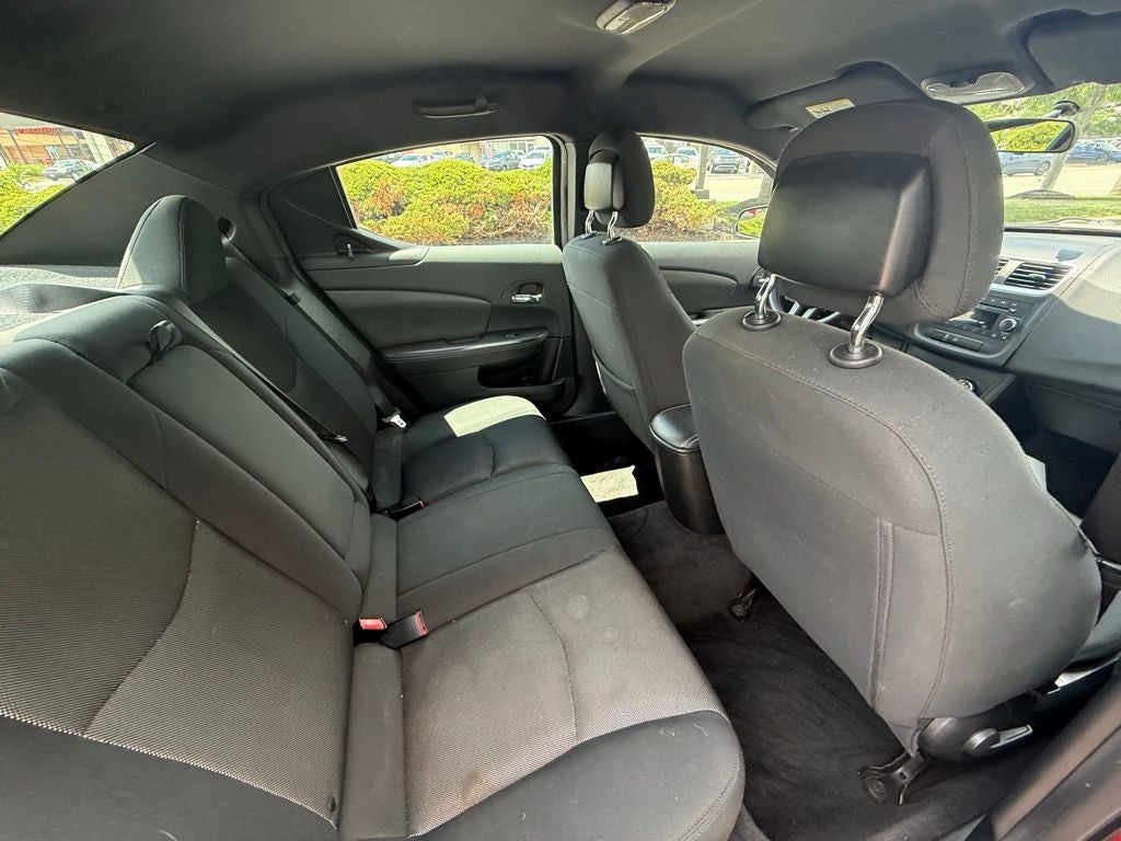 2013 Dodge Avenger SE