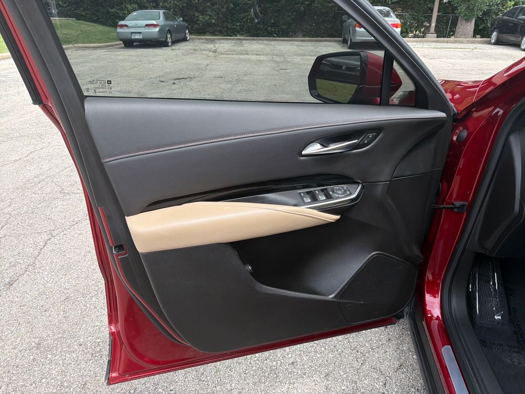 2024 Cadillac XT4 Luxury