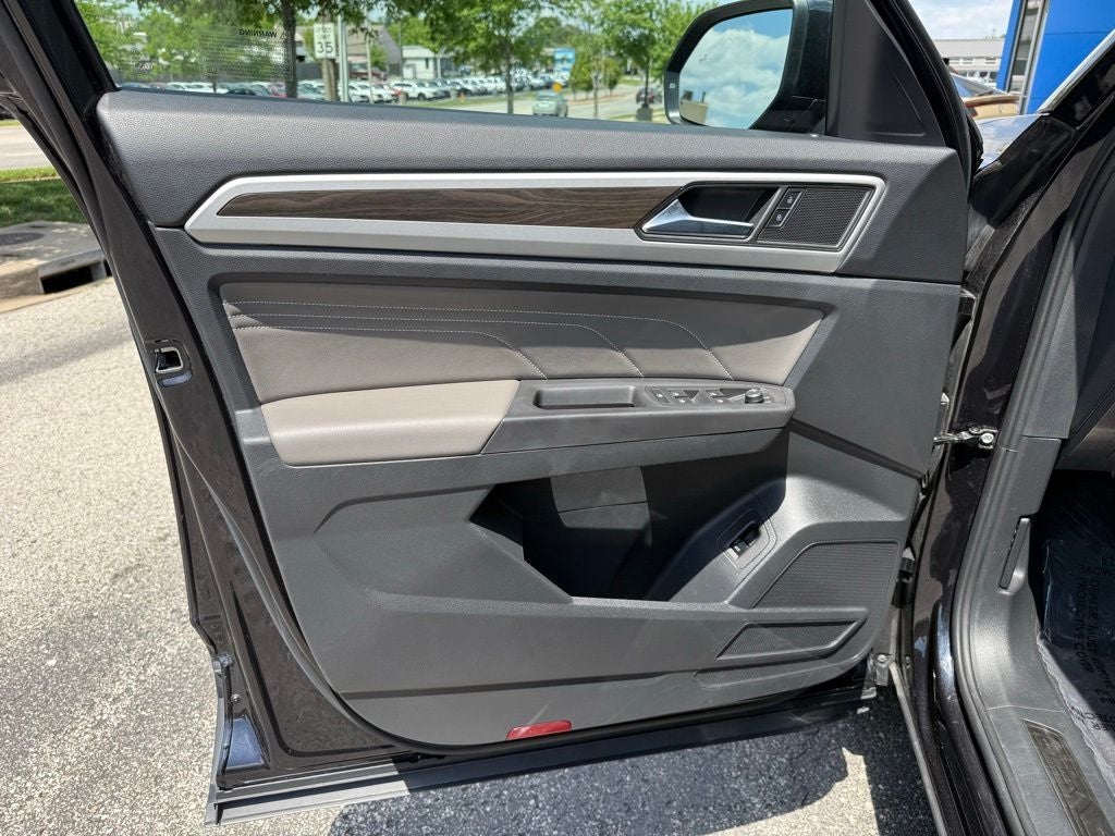 2023 Volkswagen Atlas 2.0T SE w/Technology