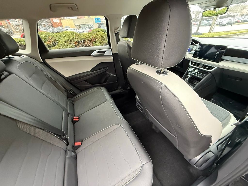 2025 Volkswagen Taos 1.5T SE