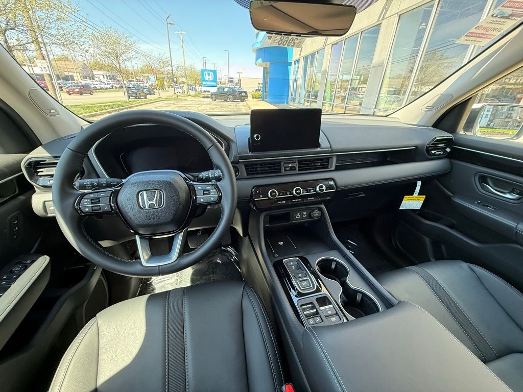 2025 Honda Pilot Touring