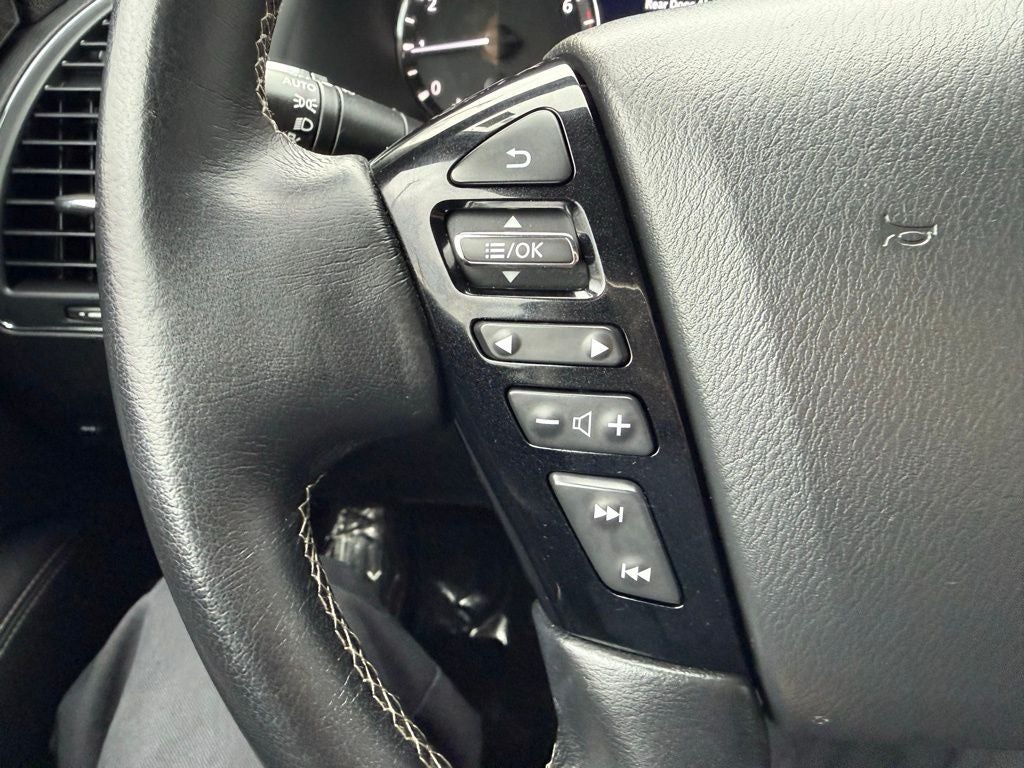 2024 INFINITI QX80 LUXE