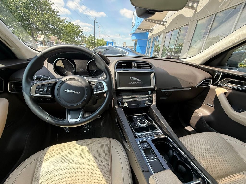2019 Jaguar F-PACE 25t Prestige