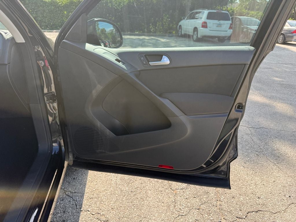 2014 Volkswagen Tiguan S