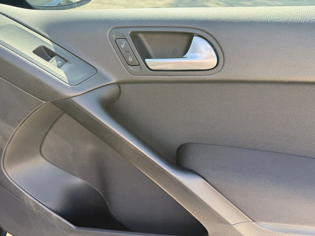 2014 Volkswagen Tiguan S