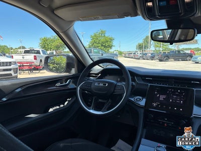 2023 Jeep Grand Cherokee Laredo 4x4