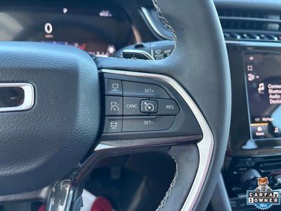 2023 Jeep Grand Cherokee Laredo 4x4