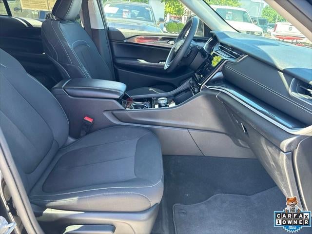 2023 Jeep Grand Cherokee Laredo 4x4