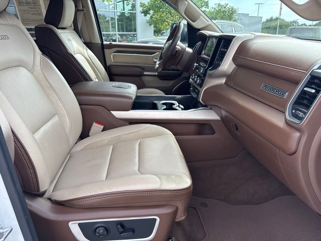 2020 RAM 1500 Laramie Quad Cab 4x4 6'4' Box