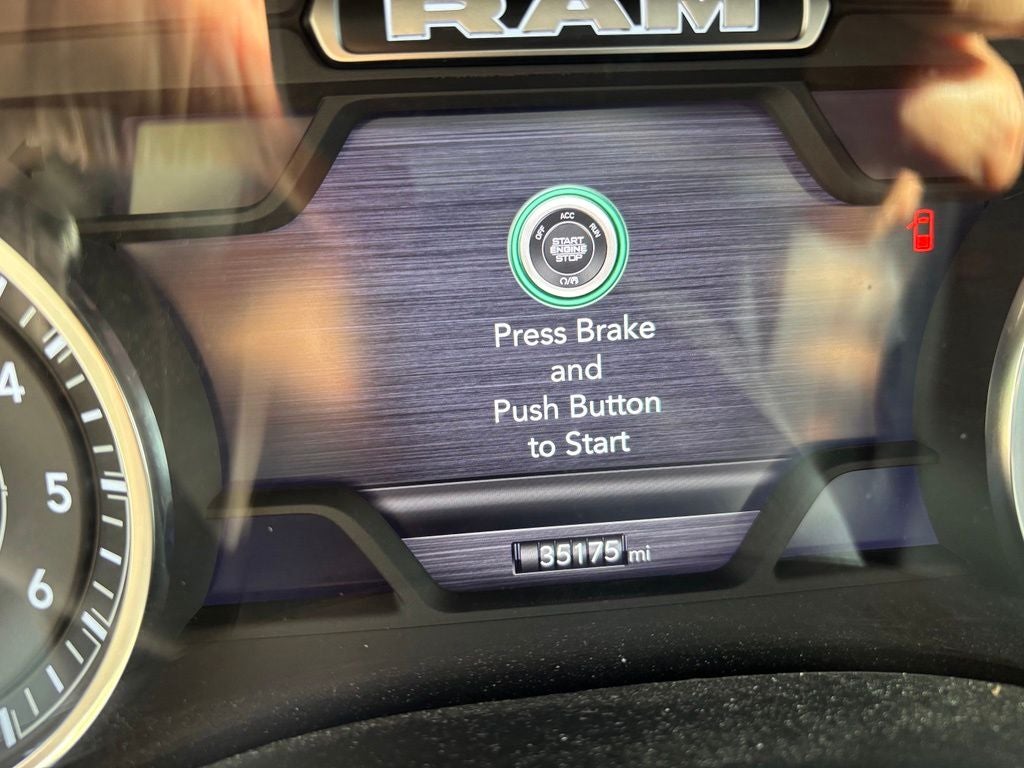 2025 RAM 1500 Laramie Crew Cab 4x4 5'7' Box